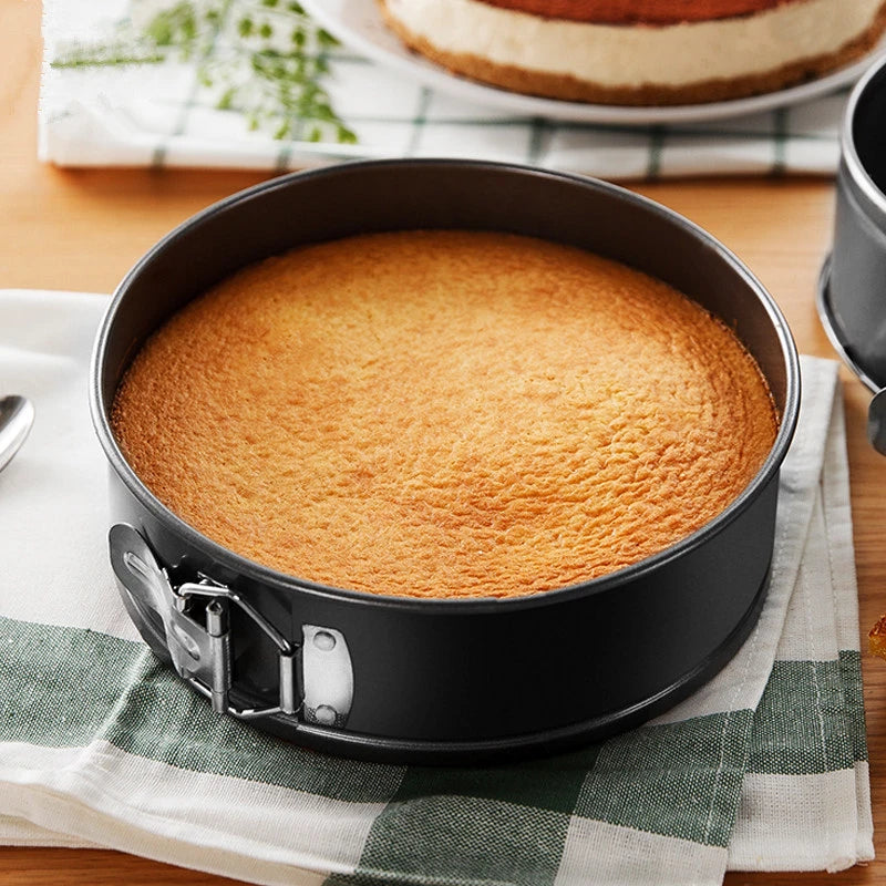 3-Piece Non-Stick Carbon Steel Springform Cake Pan Set – 8", 9" & 10" Round Baking Molds with Removable Bottom