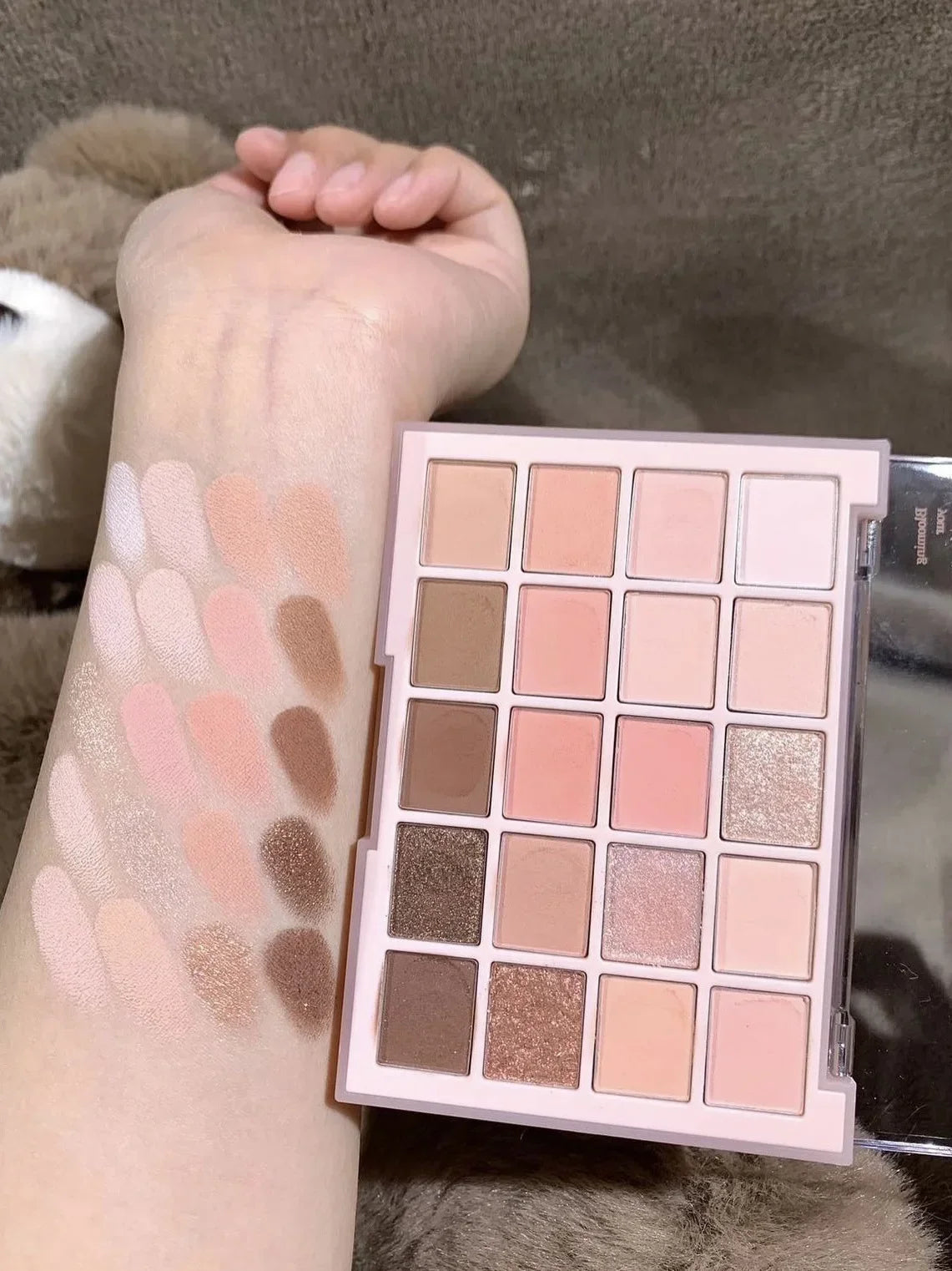 20-Color Korean Eyeshadow Palette | Matte Glitter Shimmer