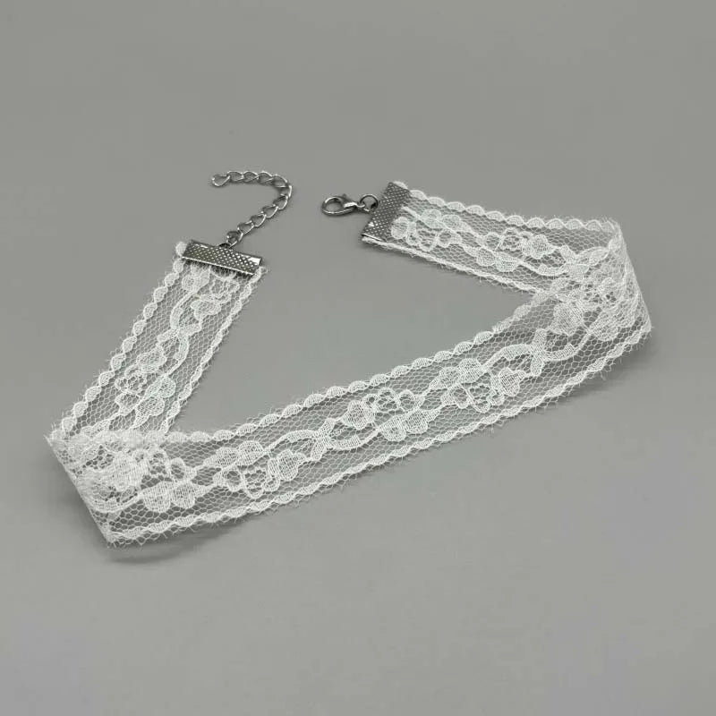 Short Lace Choker Necklace for Women – Black & White Floral