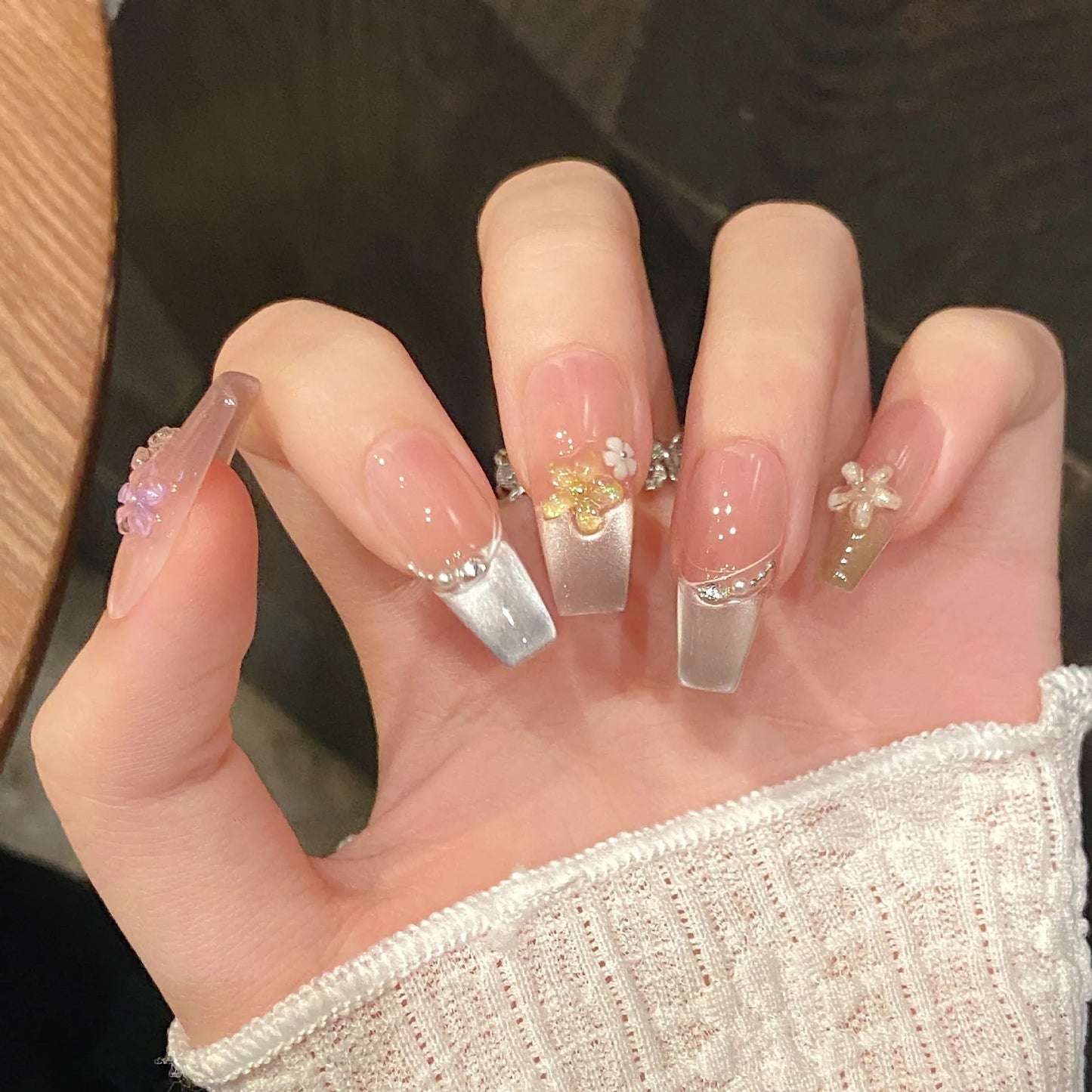 Handmade Flower Press On Nails – Cat Eye Crystal False Nails