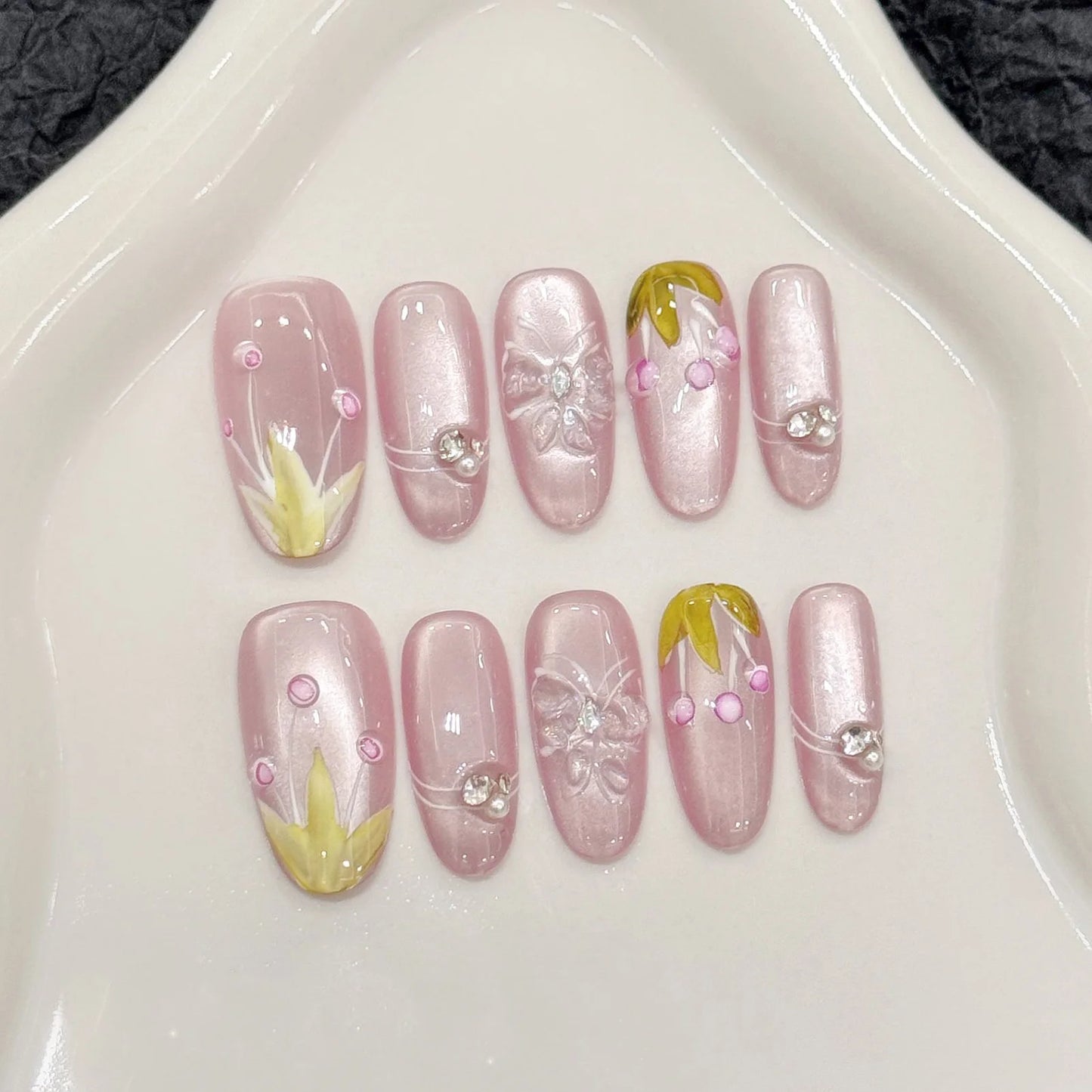 Luxury Diamond Press On Nails | Cat's Eye Gold Flower Manicure