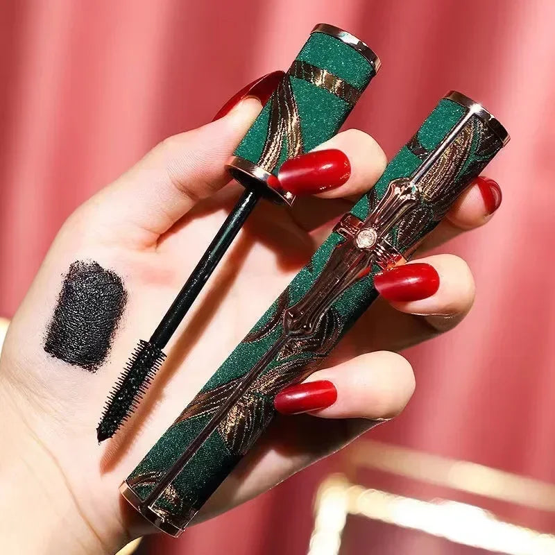 Waterproof Curling Mascara – Volumizing, Non-Smudge, Long-Lasting