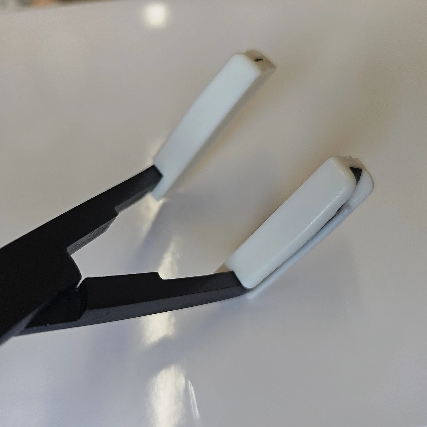 Professional Hair Extension Pliers | Salon Install & Removal Tool