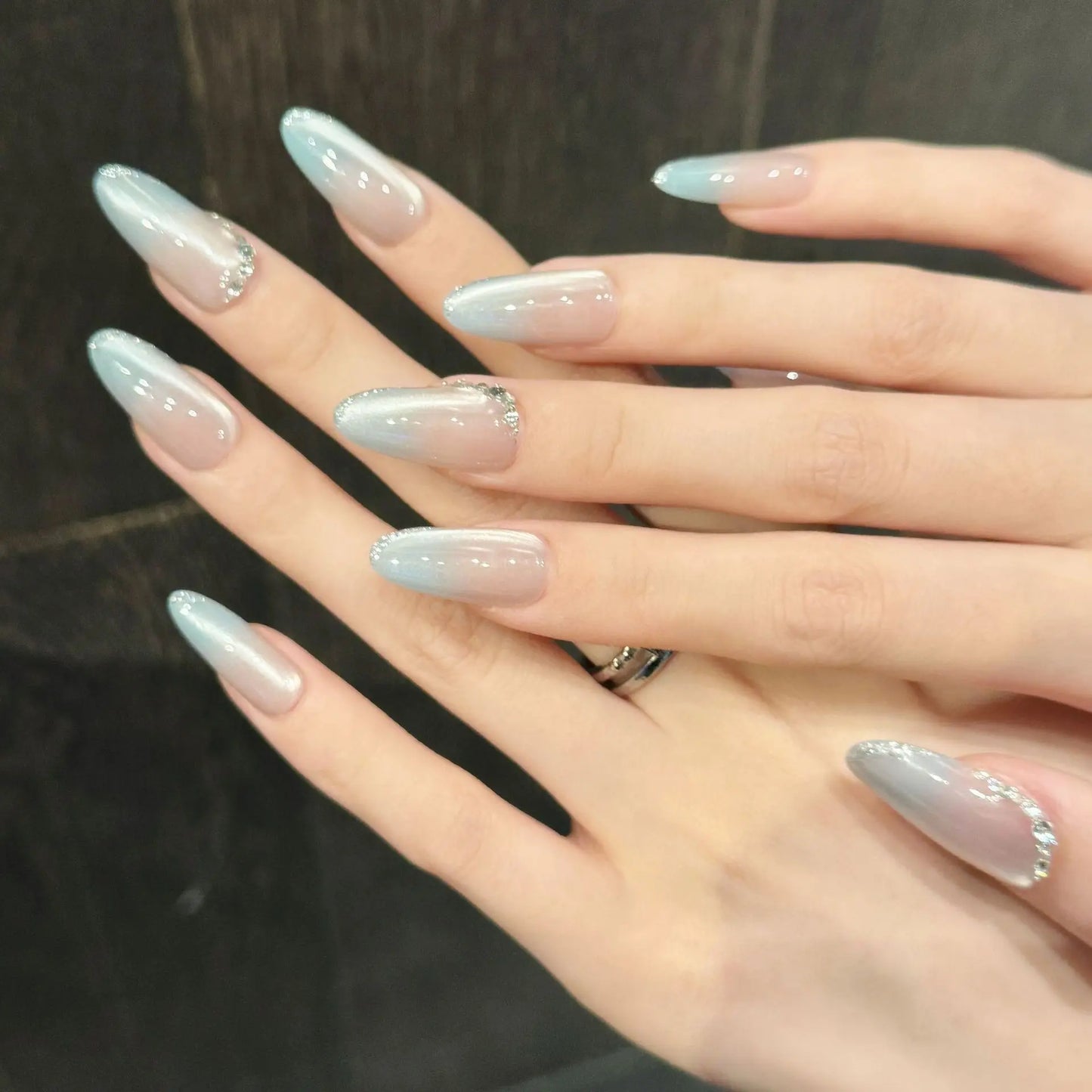 Handmade Almond Press On Nails – Gradient Blue Cat Eye French