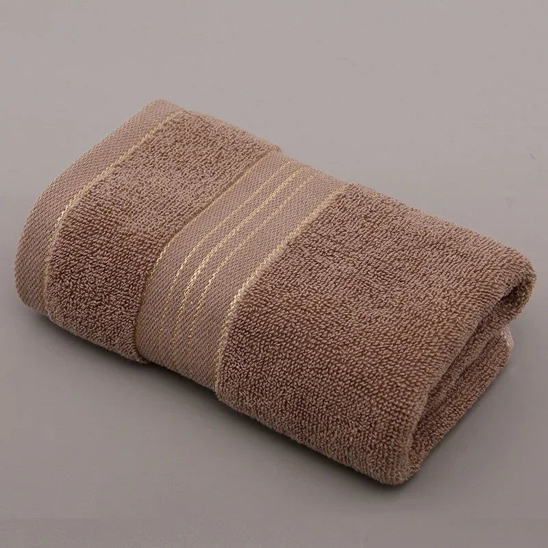 100% Cotton Bath Towels – Soft, Absorbent & Skin-Friendly