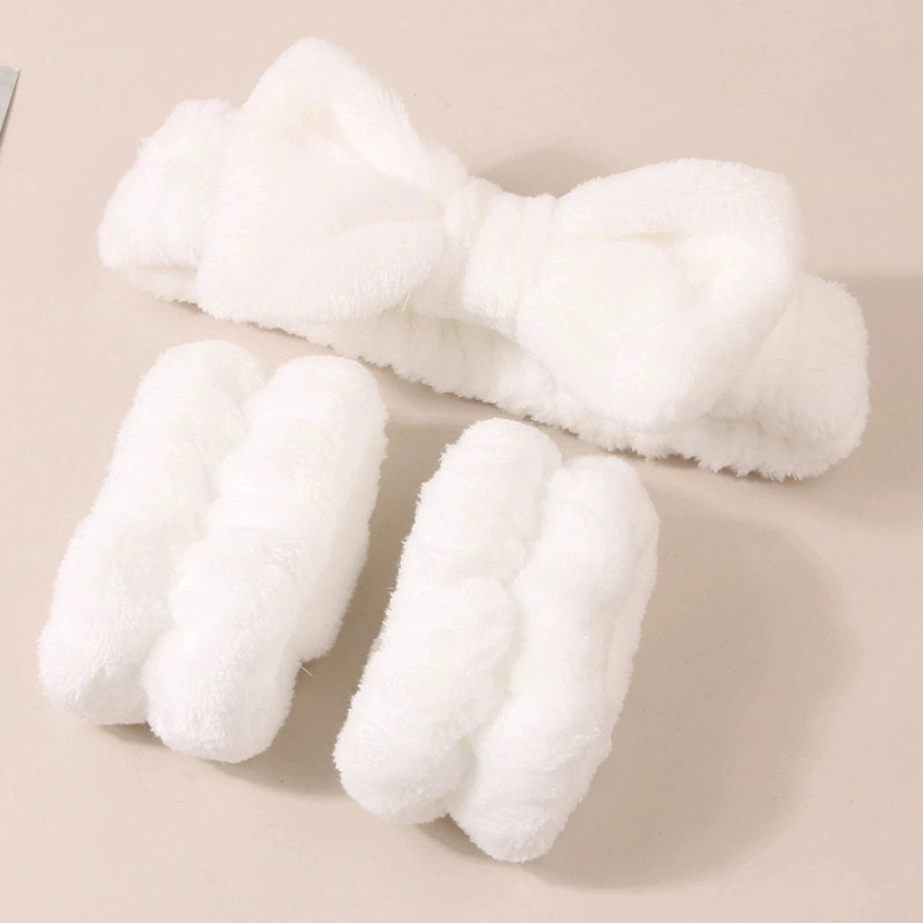 Cute Plush Coral Velvet Wristband & Hair Tie Set – 3 Piece