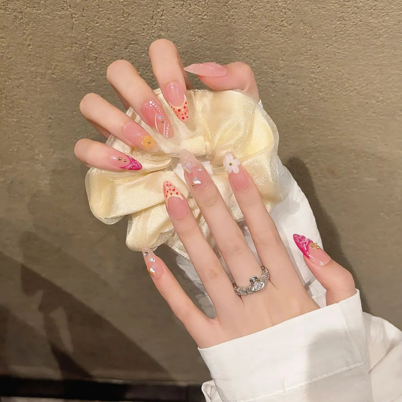 3D Flower Snake Press-On Nails | Almond Gradient False Nails