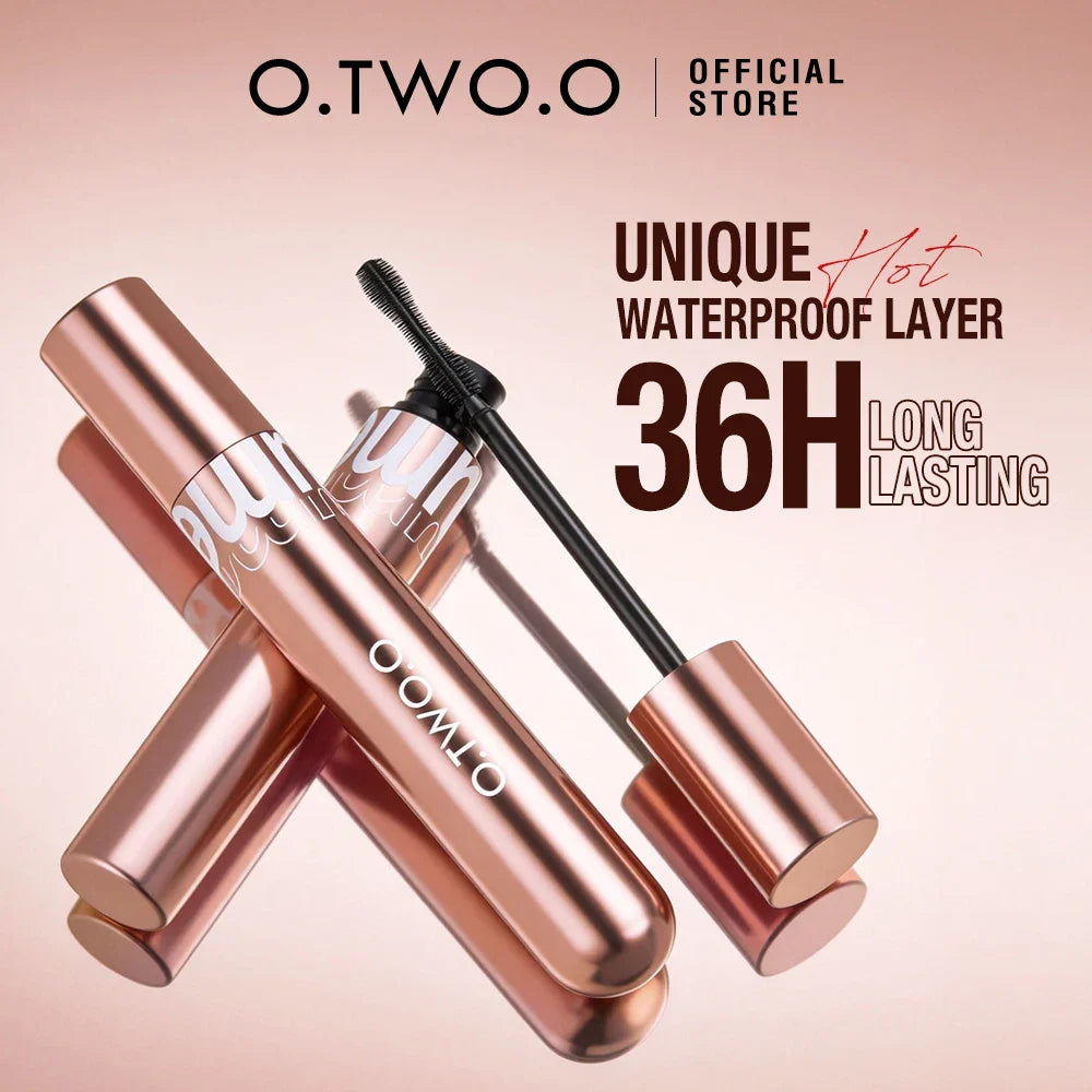 O.TWO.O 4D Fiber Mascara – Volumizing, Curling & Waterproof