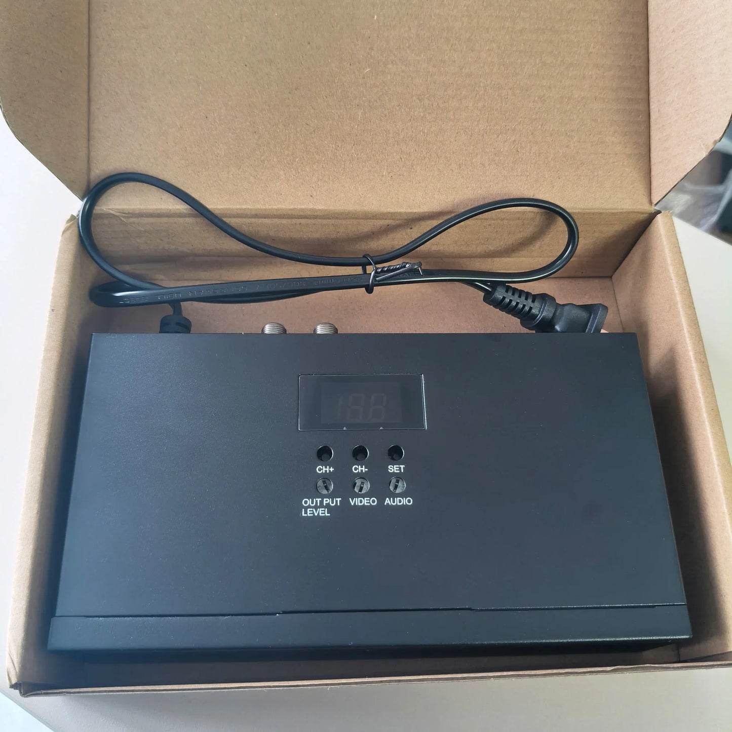 Tuoying YB8032 HD/AV to RF Analog TV Modulator PAL NTSC SECAM