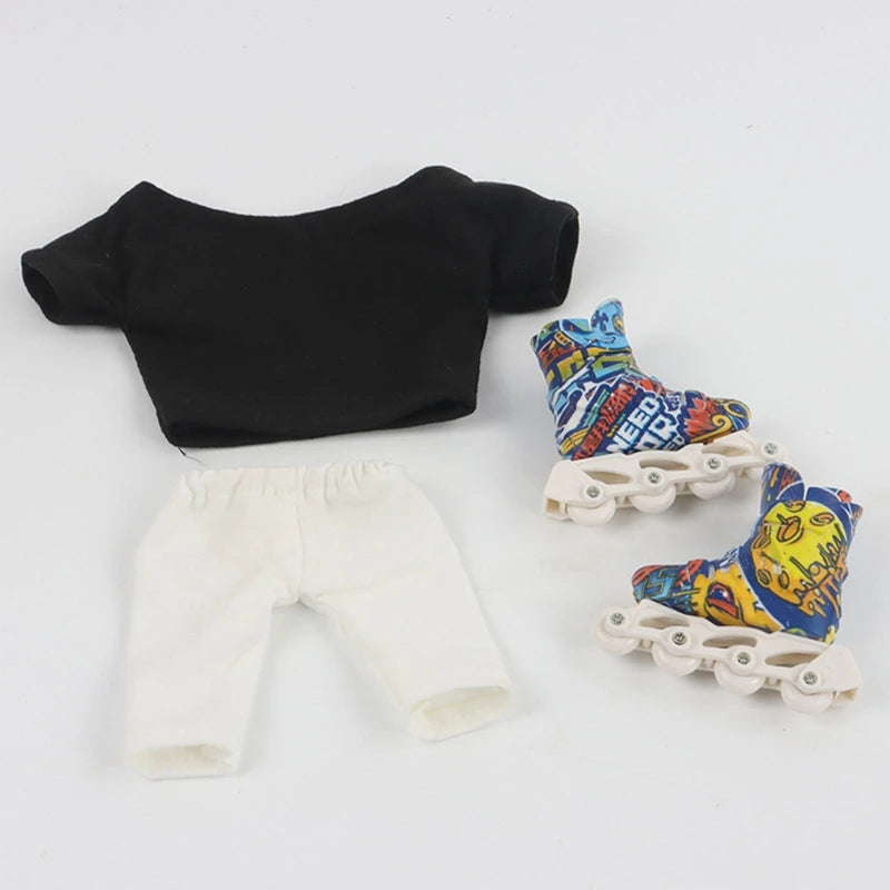 Mini Finger Skates – Cute Roller & Ice Skate Shoe Toy (1 Pair)