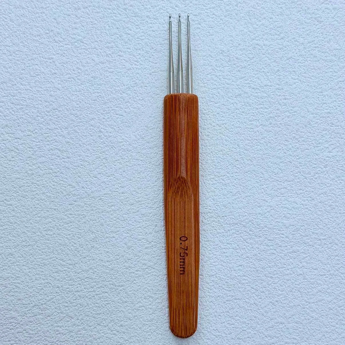 Dreadlock Crochet Hook Set 0.5mm & 0.75mm Wood Needles