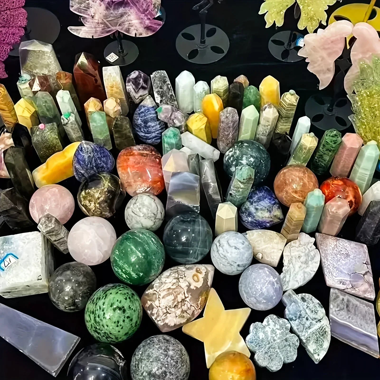 Open your own unique crystals! 1lb-3lb Crystal Gift Box-Mixed Raw Stone, Tower, Sphere, Carving , Bracelet Ring, Home Decoration Peaceful Pleasures Health and Wellness