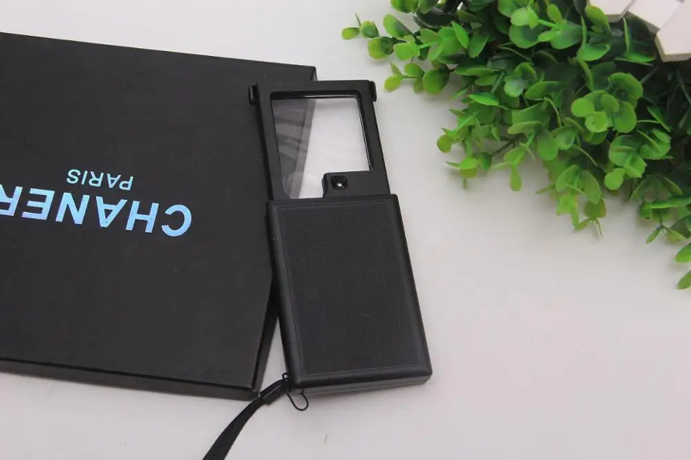 Portable Pull-out With LED Light Reading Plastic Folding Magnifying Glass For Reading Experimental Maintenance Peaceful Pleasures Health and Wellness