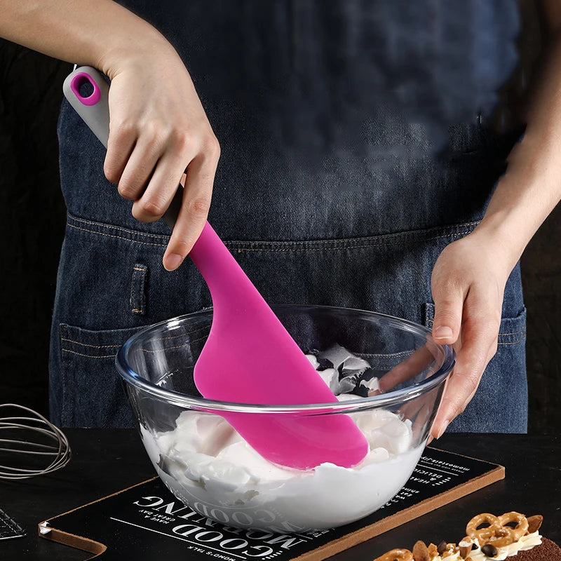 Flexible Silicone Cake Spatula & Baking Scraper | Butter Spreader, Batter Mixer & Cake Tool – Random Color
