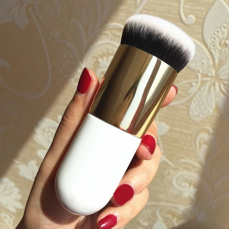 Chubby Flat Foundation Brush – Soft Synthetic Makeup Brush