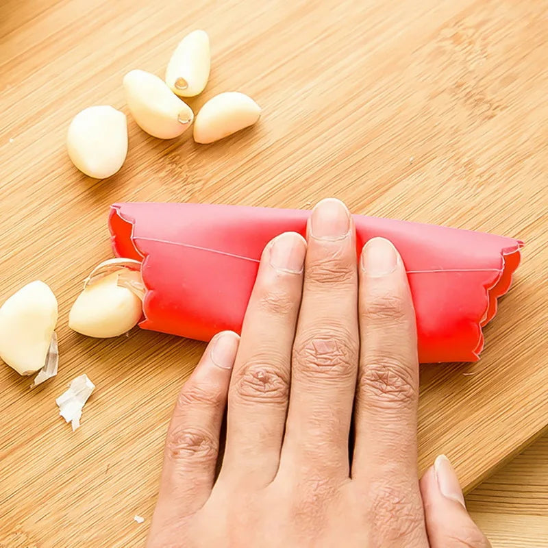 1pc Magic Silicone Garlic Peeler Vegetable Peel Easy Peeler Garlic Stripper Tube Peeling Kitchen Tool Drop Shipping Peaceful Pleasures Health and Wellness