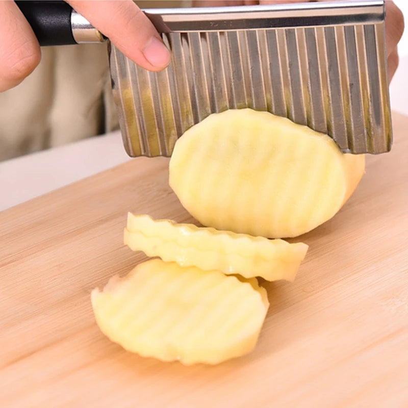 Stainless Steel Crinkle Wave Cutter Knife – Wavy Slicer for Potato, Cucumber, Carrot & Vegetables