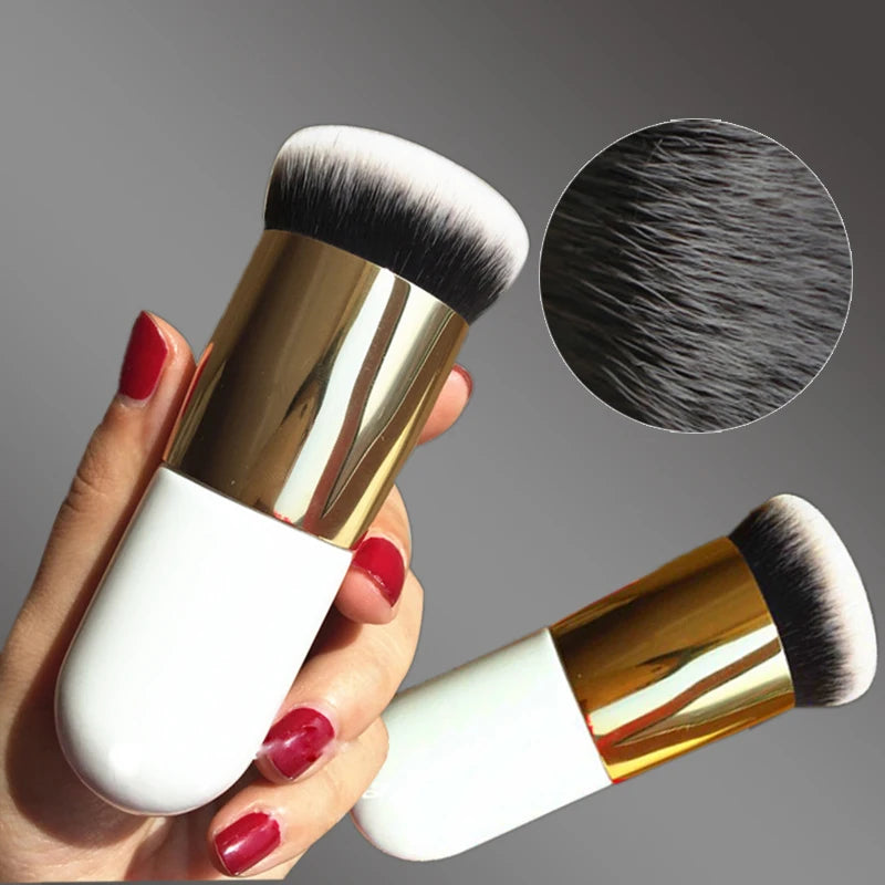 Chubby Flat Foundation Brush – Soft Synthetic Makeup Brush