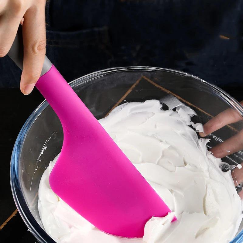Flexible Silicone Cake Spatula & Baking Scraper | Butter Spreader, Batter Mixer & Cake Tool – Random Color