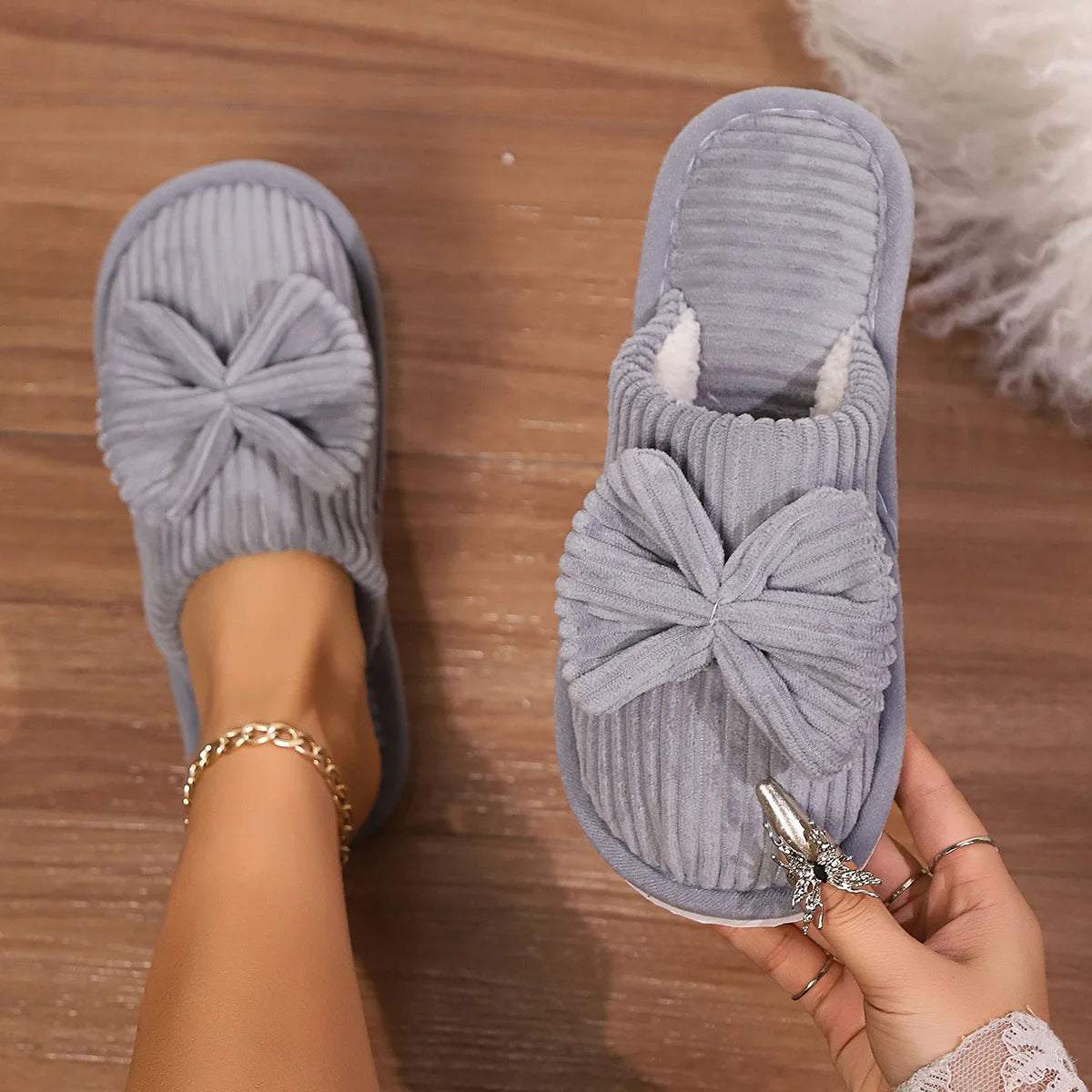 Women's Bow Slippers – Soft, Warm & Lightweight Indoor Shoes