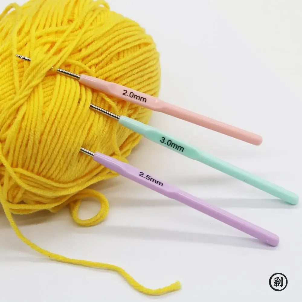 3-Piece Plastic Crochet Hook Set | DIY Yarn Knitting Tools