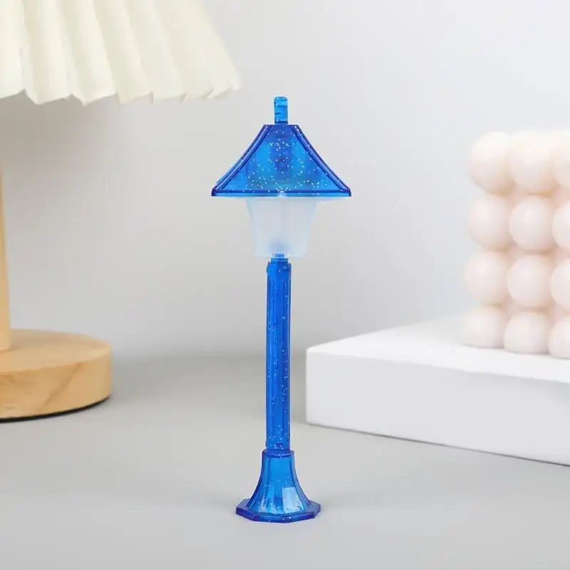 1/12 Scale Miniature Street Lamp for Dollhouses – 2PCS