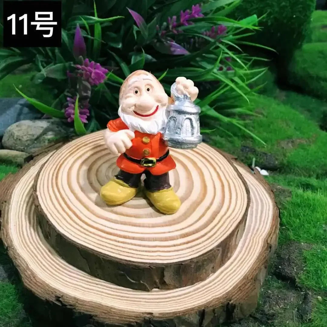 Funny Peeing Elf Resin Figurine | Garden Gnome Ornament