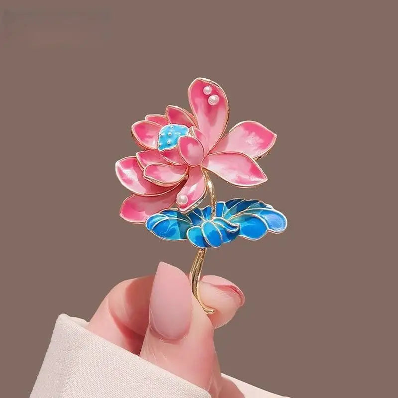 Enamel Flower Brooch Pin – Elegant Gift for Coats & Scarves