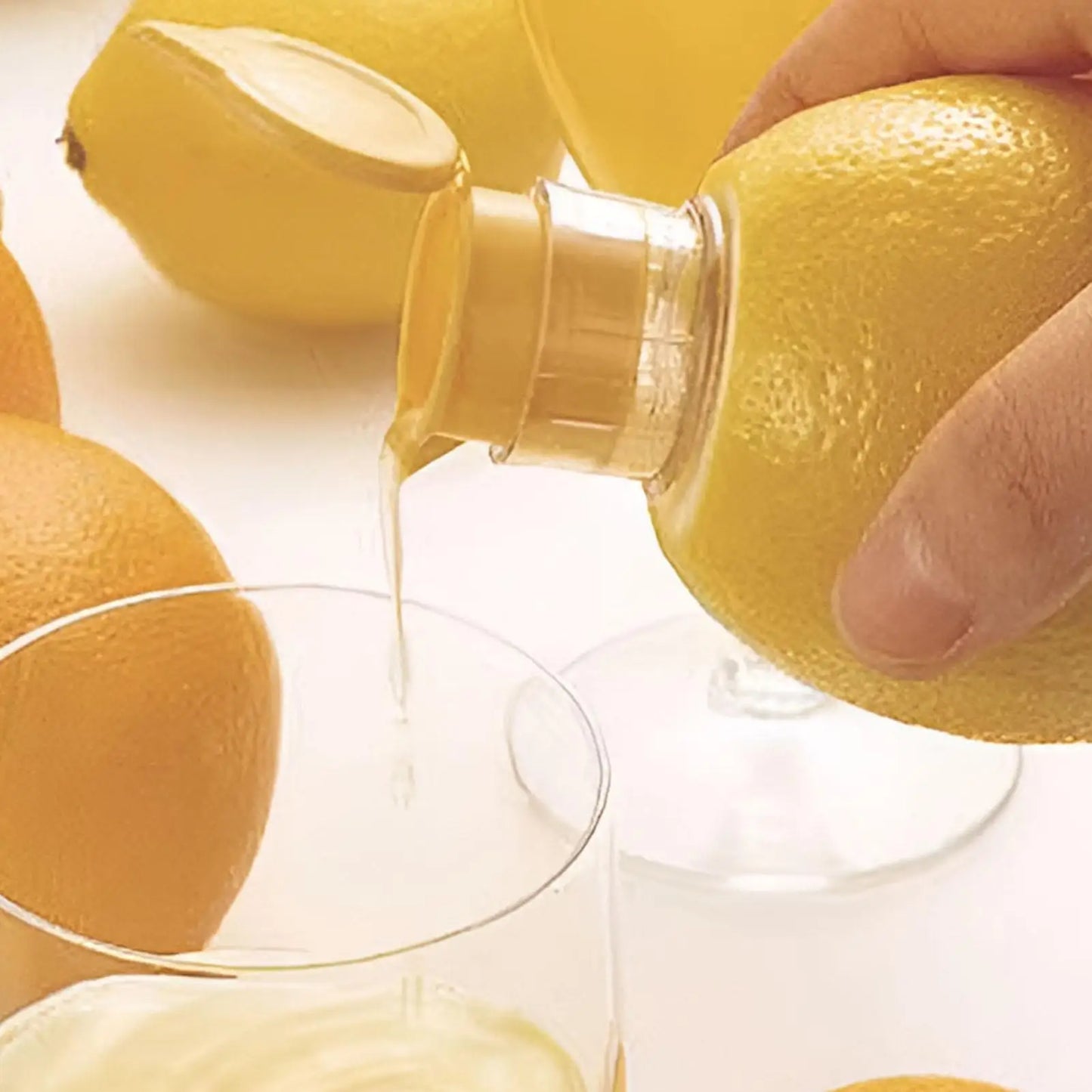 Portable Manual Lemon Squeezer with Filter | Lightweight Juicer