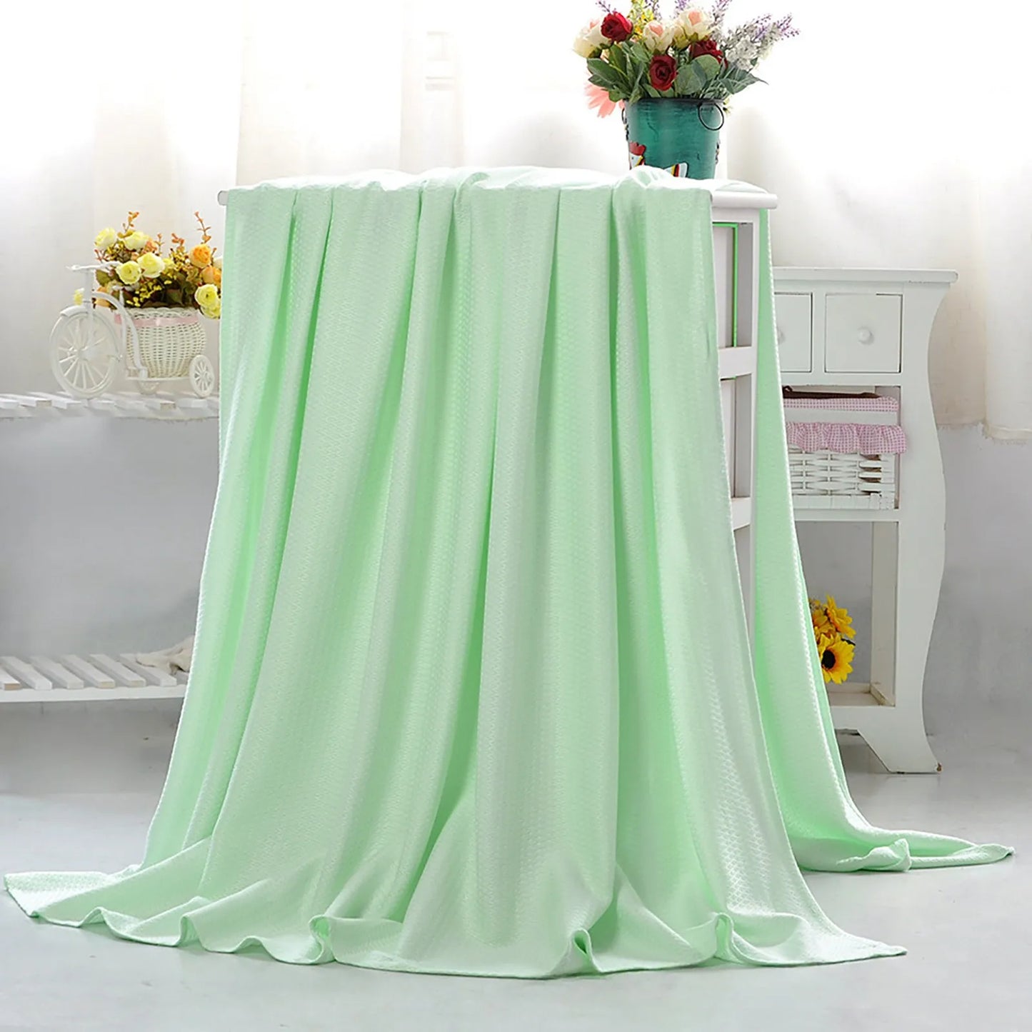 Summer Cooling Blanket Air Conditioning Quilt Skin-friendly Bamboos Fiber Light And Thin Breathable Cooling Quilt For Home Peaceful Pleasures Health and Wellness Light Green S