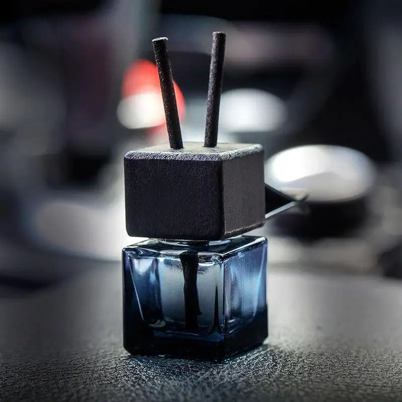 Gradient Black Decorative Square Car Hanging Glass Bottle Air Freshener Empty Bottle Aromatherapy Ornament Pendant Diffuser Peaceful Pleasures Health and Wellness A1