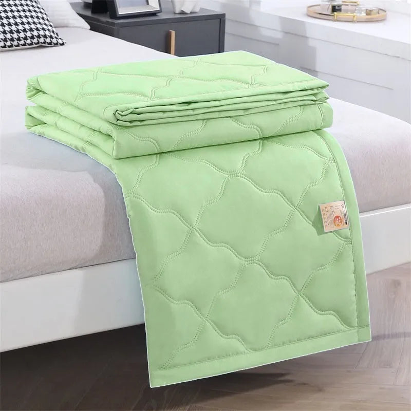 Double-Sided Cooling Blanket – Breathable Summer Quilt