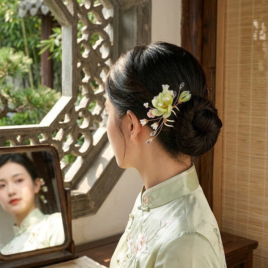 Green Flower Hair Clip Comb Barrette for Women Girls Resin Material Stable Anti-Slip Teeth Suitable for Daily Commute, Parties Peaceful Pleasures Health and Wellness