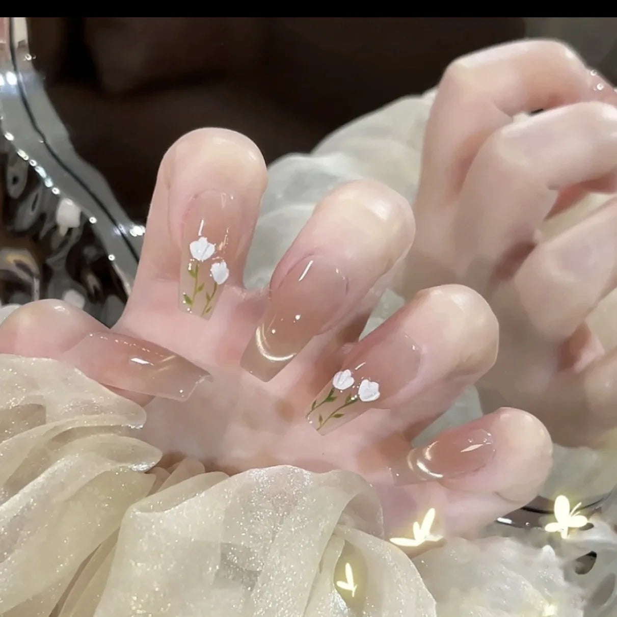Korean Cat Eye Press On Nails – French Nude Tulip 10pcs