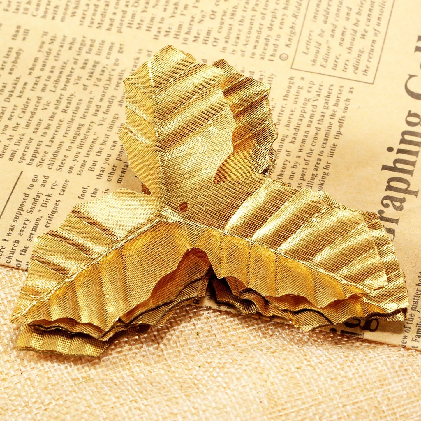50-Pack Silk Artificial Rose Leaves – Green & Gold Wedding Decor