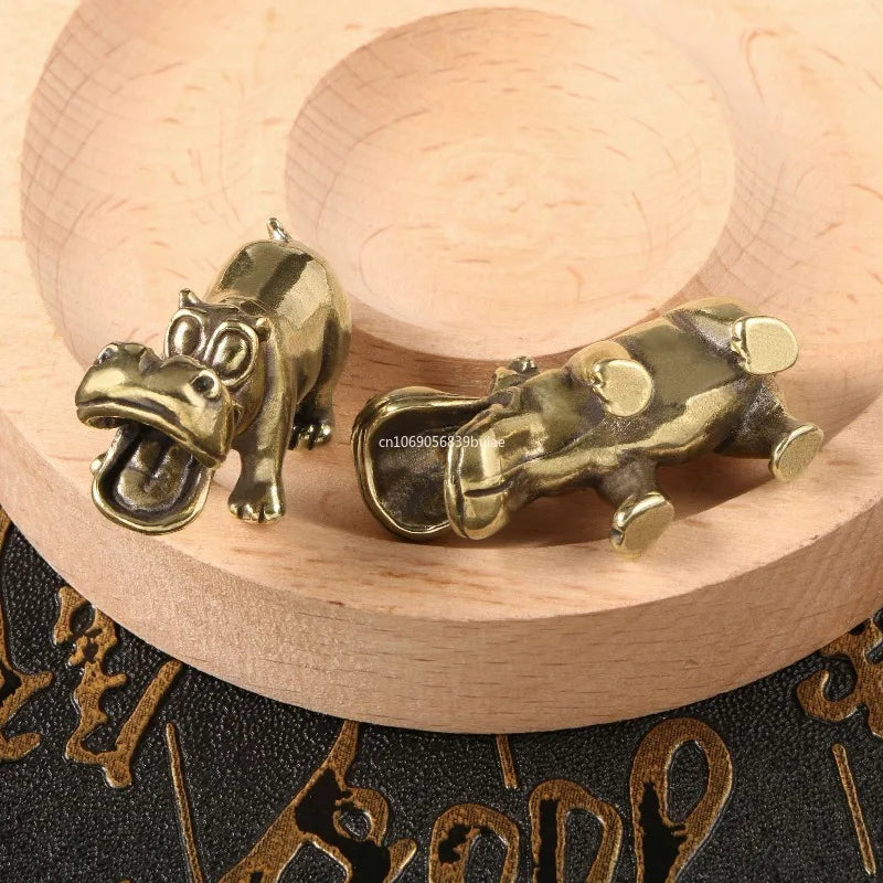 Retro Brass Hippo Figurines Ornaments Pure Copper Animal Hippo Model Statue Miniatures Desk Decorations Feng Shui Gifts Decor Peaceful Pleasures Health and Wellness