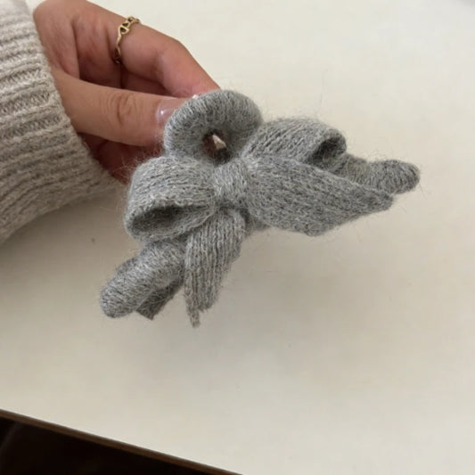Minimalist Autumn Winter Plush Knit Bow Shark Clip Back Head Hair Claw Elegant Premium Temperament Hair Clip Fashion Accessories Peaceful Pleasures Health and Wellness