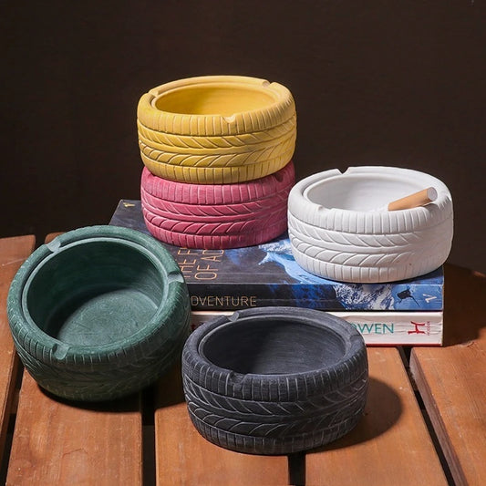 INS Retro Tire Shaped Smokeless Desktop Ashtray Personalized Trendy Creative Home Bar Ashtray for Stylish Smoking Convenience Peaceful Pleasures Health and Wellness