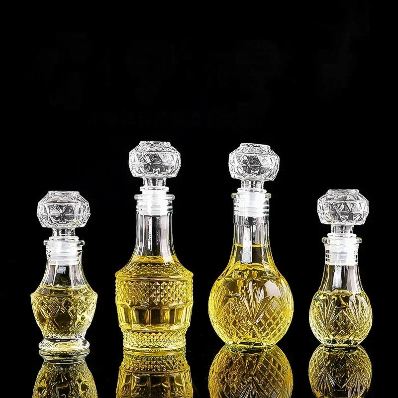 High End Transparent Glass Small Bottle 50/100ml Whiskey Mini Creative Red Bottle Peaceful Pleasures Health and Wellness