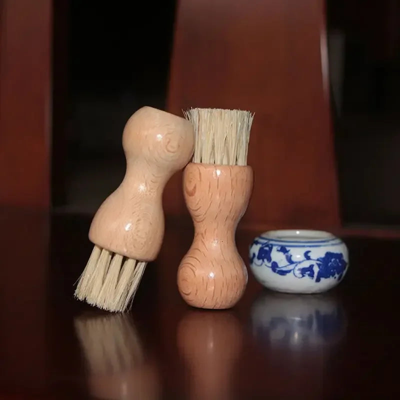 Gourd Shoe Brush – Beech Wood Handle & Pig Bristles