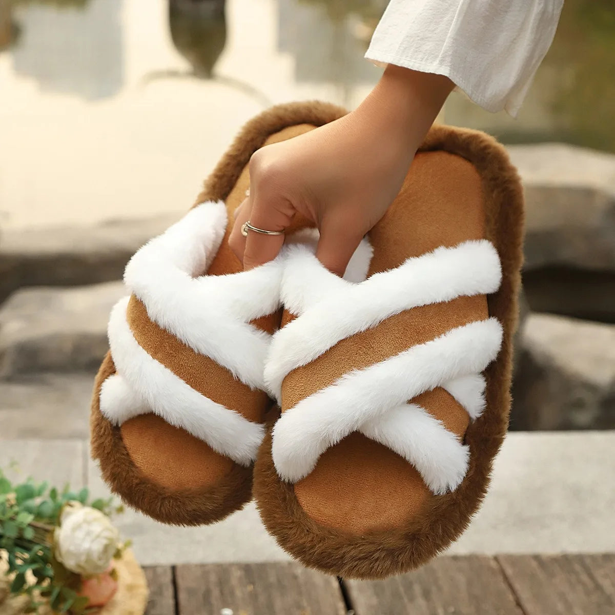 Women's Plush Fluffy House Slippers – Warm Non-Slip Winter
