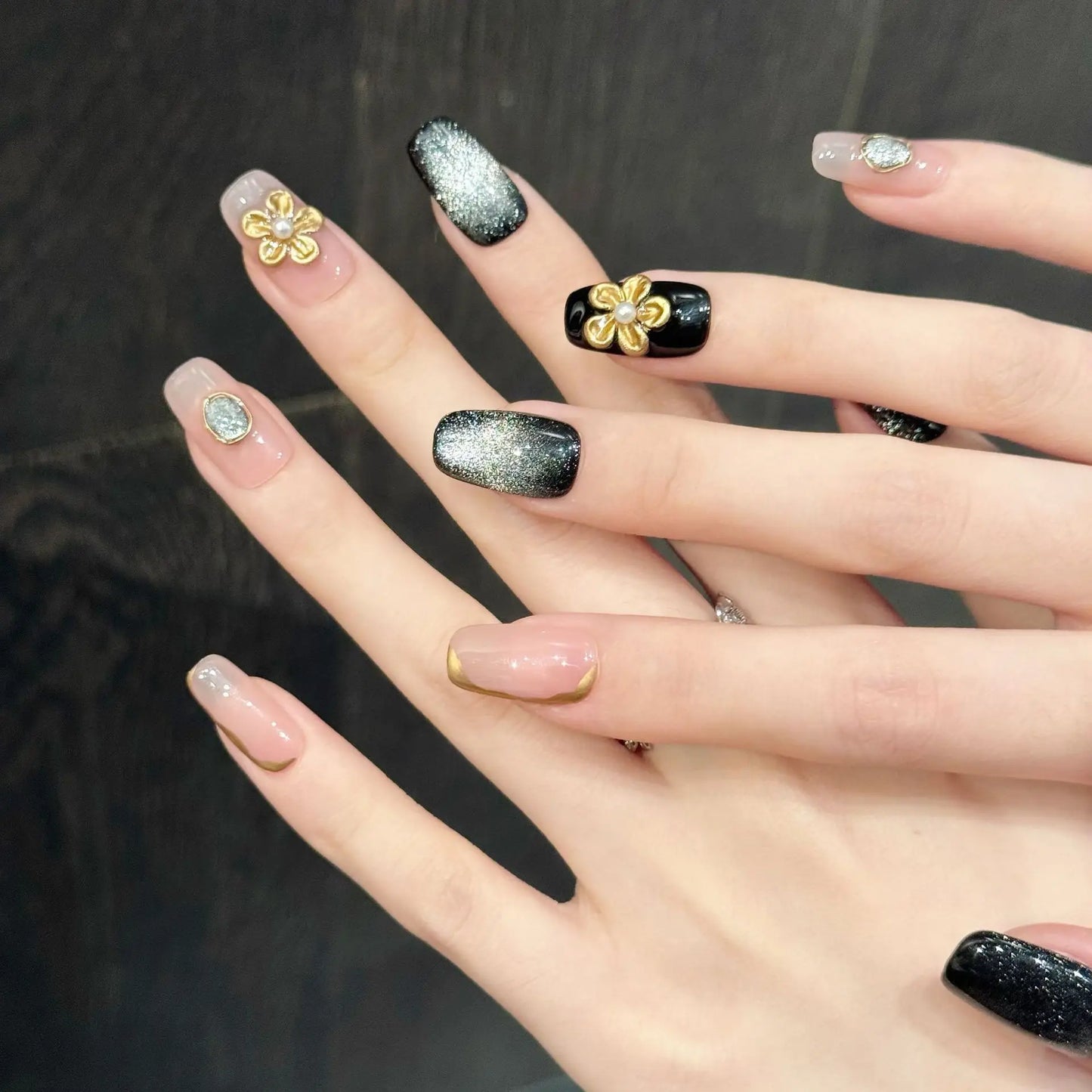 Handmade Antique Autumn Winter Press On Nails Golden Carved Flowers Cat's Eye False Nails Advanced Sense Fashion Manicure Art Peaceful Pleasures Health and Wellness L