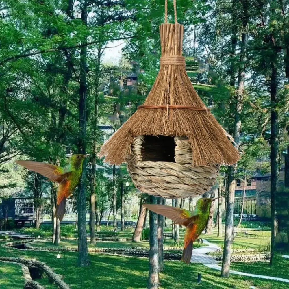 Hand-Woven Grass Hanging Bird House – Cozy Bird Hut Nest