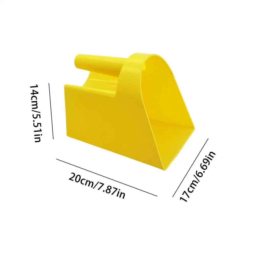 Plastic Feed Scoop – Flat Bottom Food Shovel for Livestock & Pets