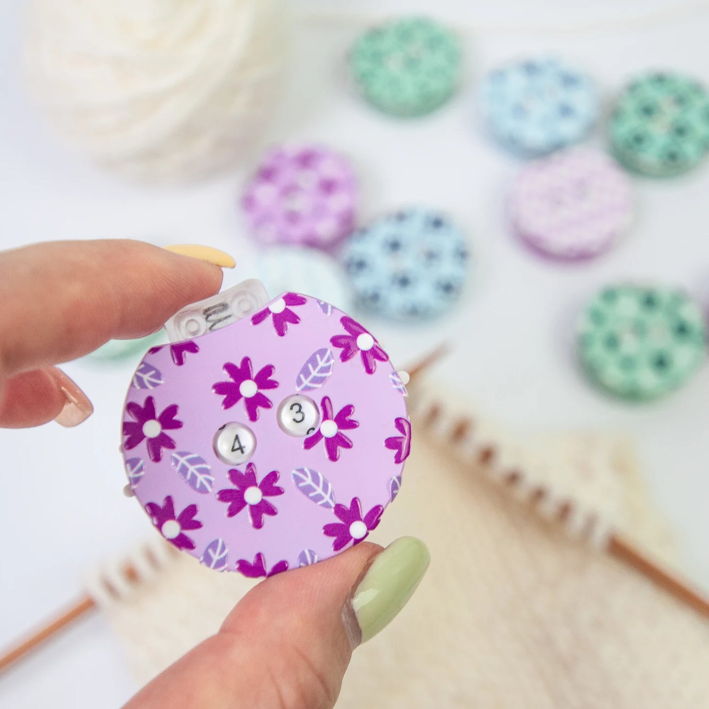 Plastic Knitting Row Counter with Lock – 0-99 Click Dial