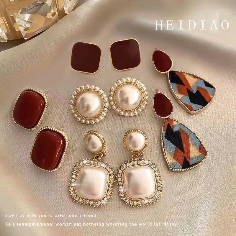 French Retro Burgundy Heart Stud Earrings | S925 Silver Needle