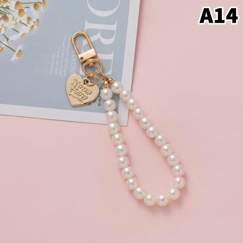 Pearl Flower Keychain Charm – Beaded Bag & Phone Pendant