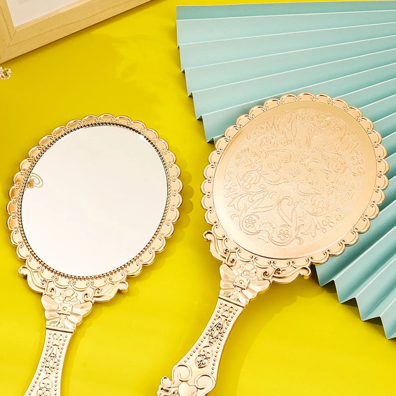Rose Gold Portable Vintage Makeup Mirror Hand Hold Oval Round Mirror Noble Restore Ancient Ways Court Mirror Beauty Tool Peaceful Pleasures Health and Wellness