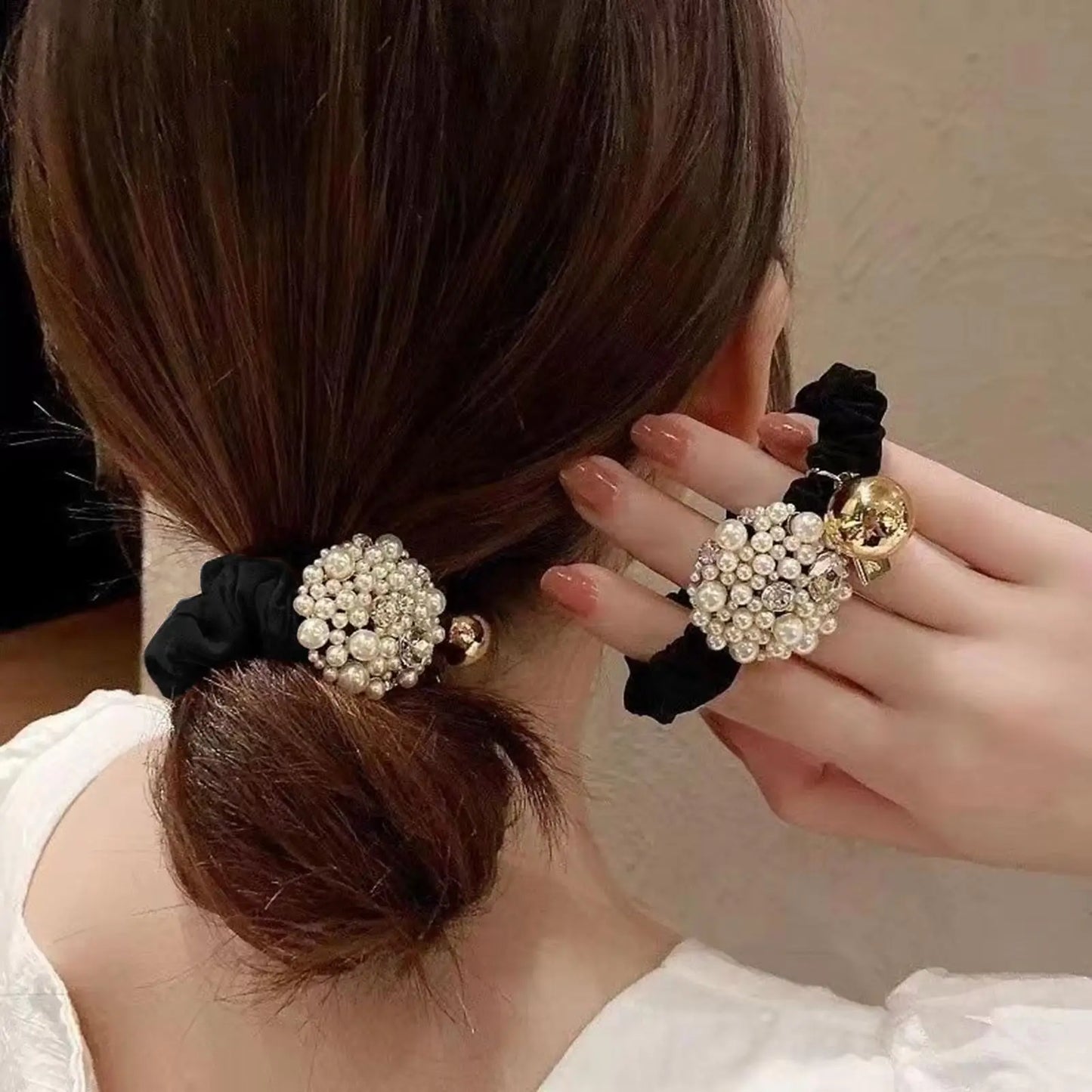 Pearl Rhinestone Hair Scrunchie – Luxury Floral Elastic Hair Tie