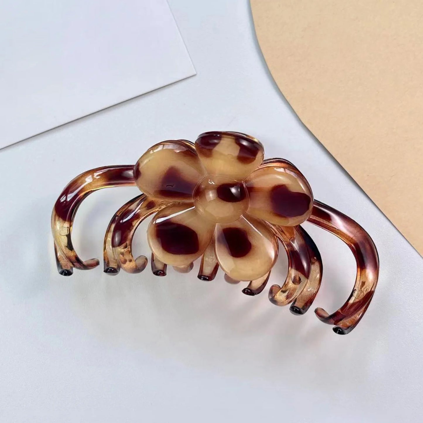 French Style Back Head Maillard Leopard Print Large Claw Clips for Thick Hair Flower Love Heart Shark Clips High Class Accessory Peaceful Pleasures Health and Wellness